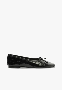 Schutz Arissa Leather Ballet Flat