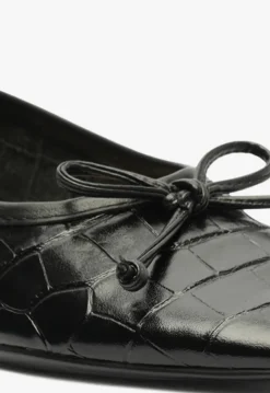 Schutz Arissa Leather Ballet Flat