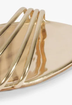 Schutz Inez Leather Flat Sandal