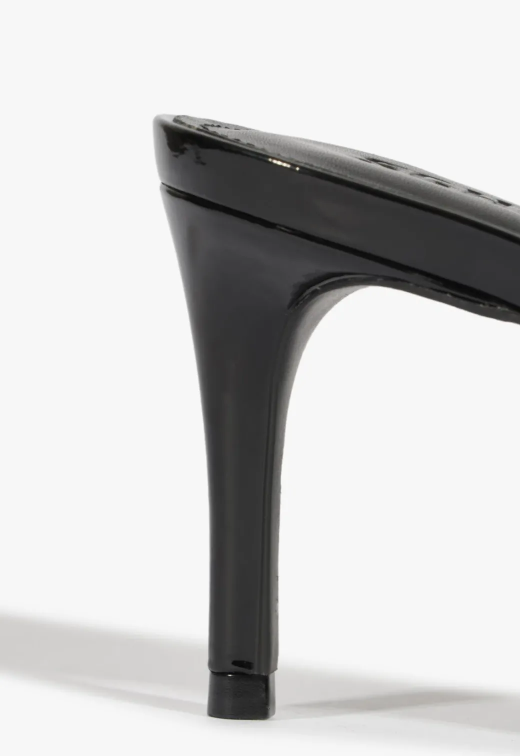 Schutz Jessica Mid Mule Patent Sandal