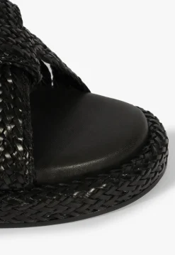 Schutz Kali Sporty Sandal