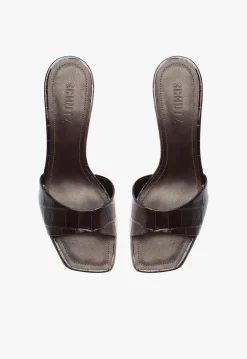 Schutz Posseni Leather Sandal